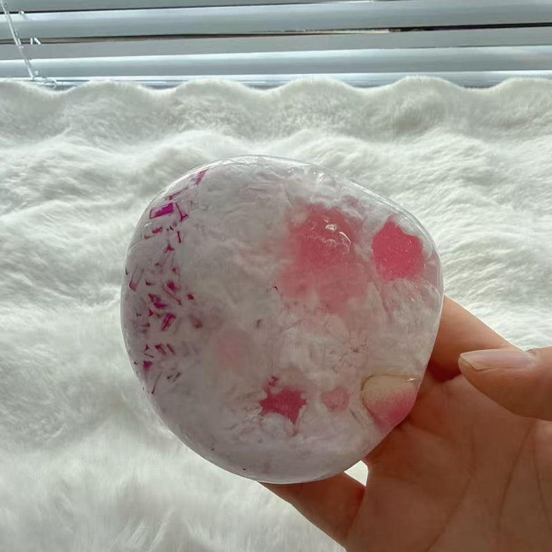 Honey Peach ( The decorative peach is hard)