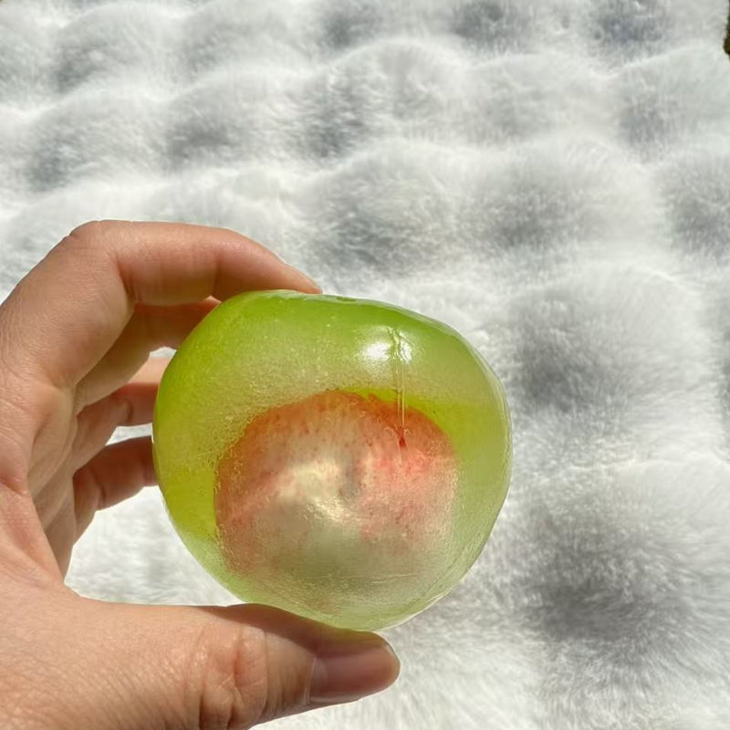 Apple Smoothie（ The decorative apple is hard）